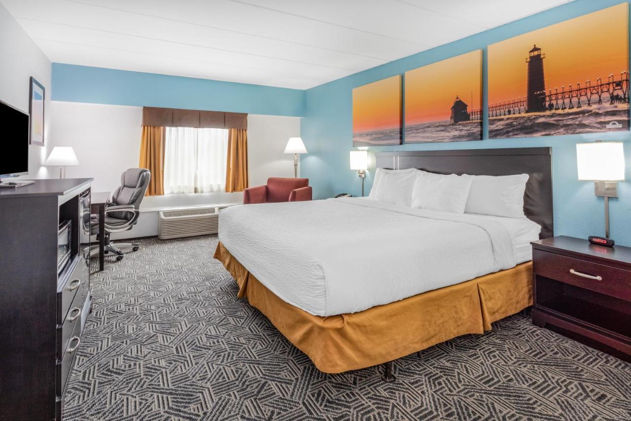 Days Inn By Wyndham Livonia Canton Detroit Стая снимка